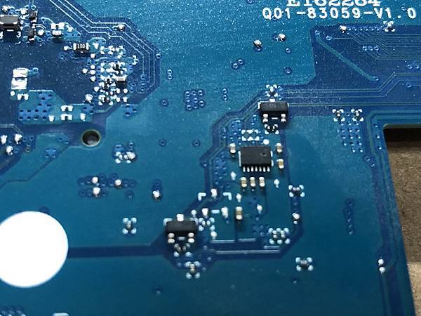 電壓轉換ic.JPG 電壓轉換ic.JPG