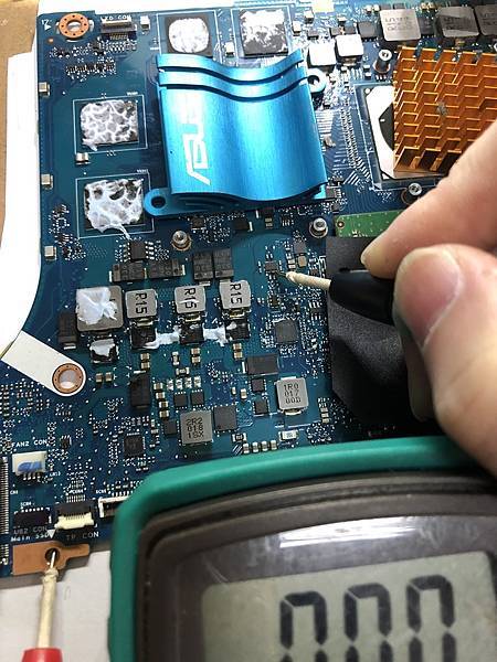 沒有顯卡pex供電.JPG 沒有顯卡pex供電.JPG