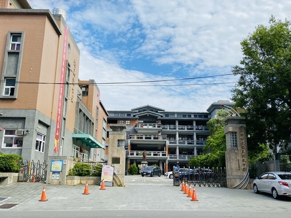 新竹培英國中商圈，區內涵蓋國小至知名大學.jpg