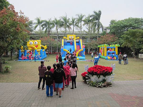 07兒童世界美樂地-大型充氣遊樂設施.JPG