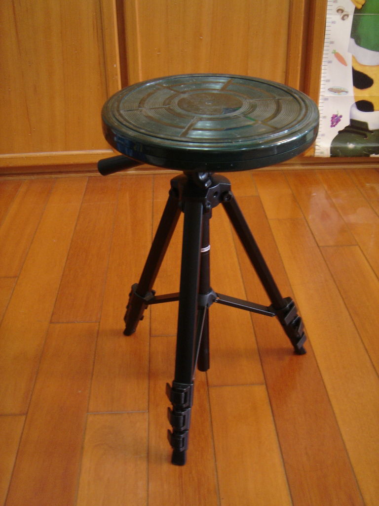 06腳架+轉盤初部構想.JPG