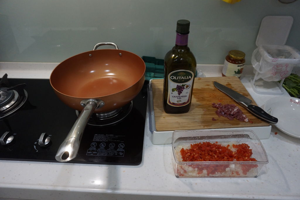 06準備開鍋~煮披薩醬了.JPG 06準備開鍋~煮披薩醬了.JPG