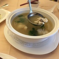 06鮮魚湯~肉片.JPG