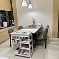 03可以直接推到餐桌旁.JPG