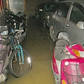 05下午3點，這時候我家外面已經淹水約30公分了.jpg