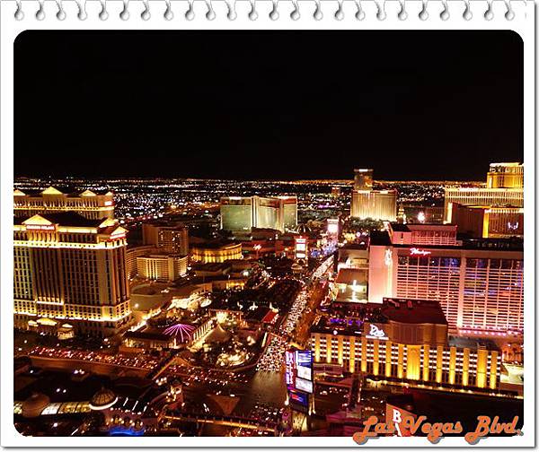 35. Night View of LV Blvd..jpg