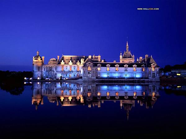 Chateaude_Chantilly_Chantilly_France.jpg