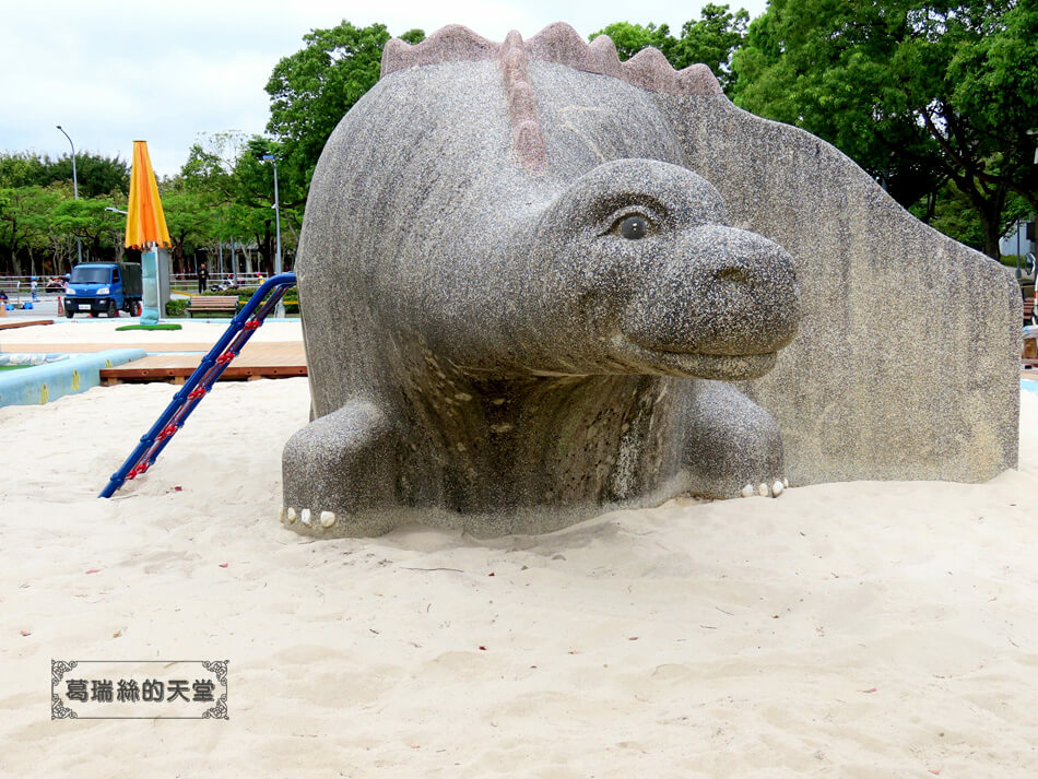 台北特色公園-大安森林公園-森林之王遊戲區 (12).JPG