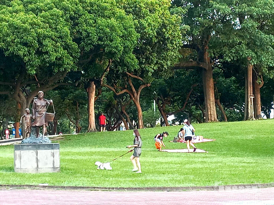 台中親子景點-豐樂雕塑公園 (11).jpg