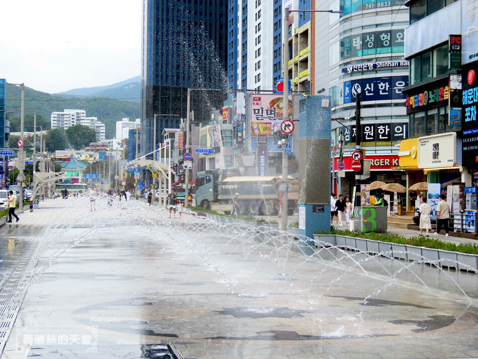 海雲台廣場海之路噴泉&海雲台市場 (11).JPG