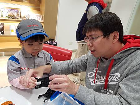 1070211Toyota技師12