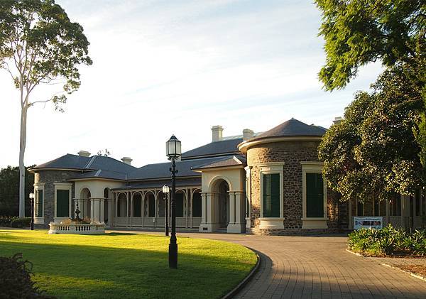 Ayers_House_(National_Trust_South_Australia)_North_Terrace,_Adelaide,_15_March_2015