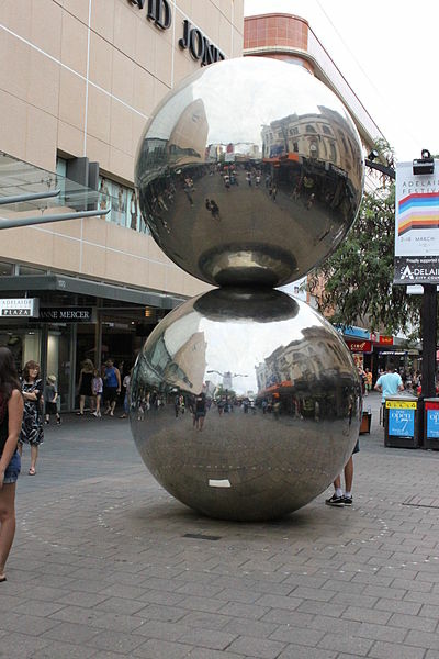 400px-OIC_rundle_mall_balls