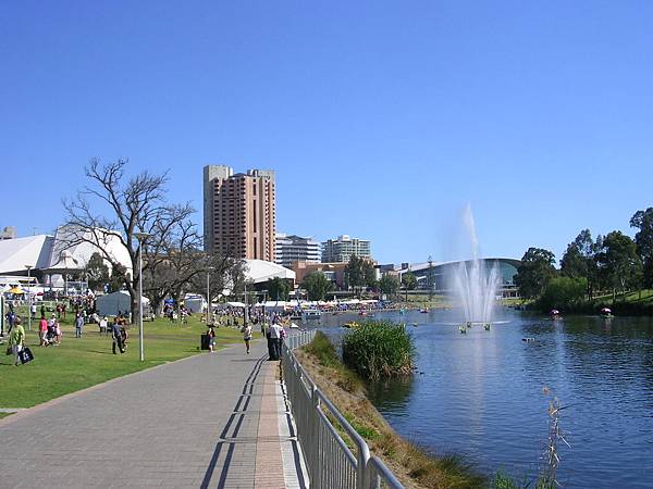 Elder_Park_on_the_River_Torrens