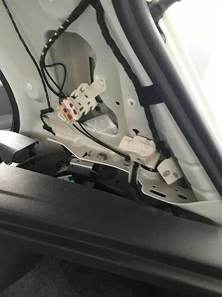 福斯GOLF 6 油箱蓋打不開 ( 台中VAG 彰化VAG 