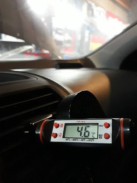 福斯 GOLF5 TDI  冷氣不冷 更換 壓縮機  冷氣管