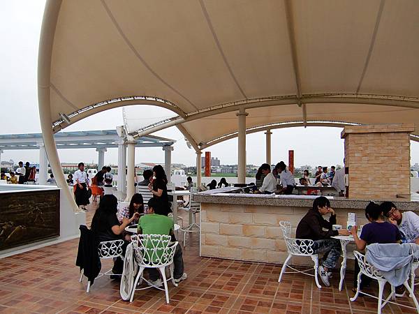 8.戶外二樓餐廳
