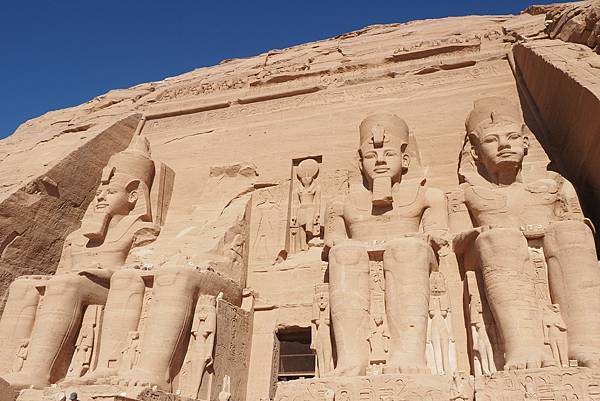 埃及旅行_拉米西斯二世 X 阿布辛貝神殿 X 大埃及博物館 埃及旅行_拉米西斯二世 X 阿布辛貝神殿 X 大埃及博物館