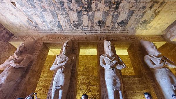埃及旅行_拉米西斯二世 X 阿布辛貝神殿 X 大埃及博物館 埃及旅行_拉米西斯二世 X 阿布辛貝神殿 X 大埃及博物館