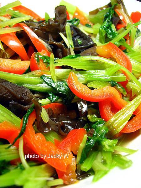 芹菜+紅椒+黑木耳