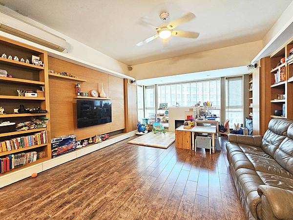 【昌益綠光】超美大坪數B1雙平車 【昌益綠光】超美大坪數B1雙平車