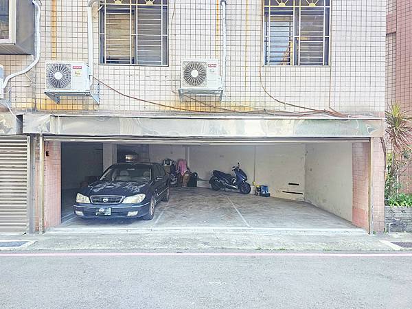 【大潤發商圈】一層一戶寧靜三房平車 【大潤發商圈】一層一戶寧靜三房平車