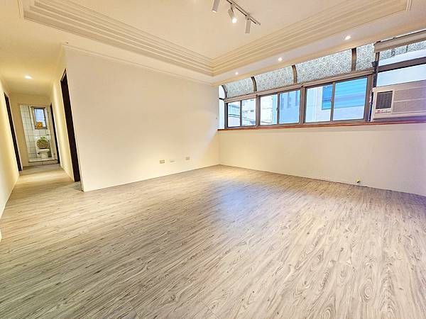 【大潤發商圈】一層一戶寧靜三房平車 【大潤發商圈】一層一戶寧靜三房平車