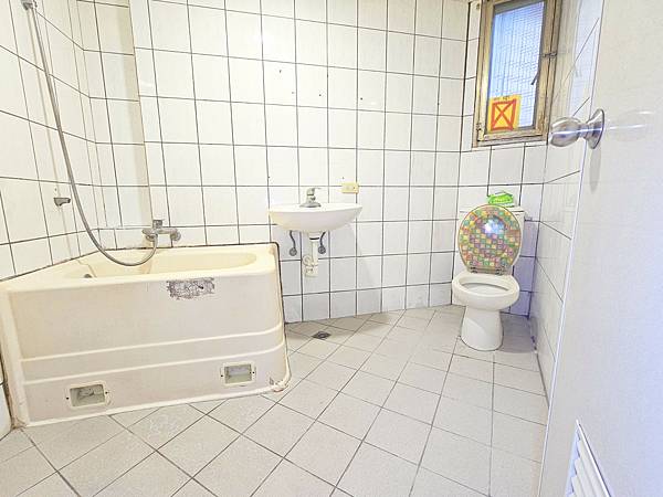 【大潤發商圈】一層一戶寧靜三房平車 【大潤發商圈】一層一戶寧靜三房平車