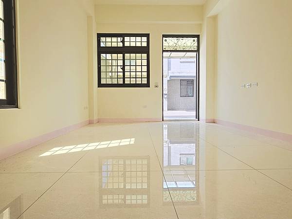 【新豐別墅】土地60坪獨棟三面採光 【新豐別墅】土地60坪獨棟三面採光