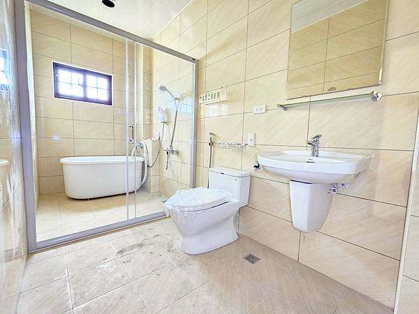 【新豐別墅】土地60坪獨棟三面採光 【新豐別墅】土地60坪獨棟三面採光