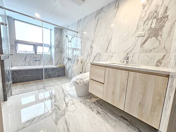 近園區【愛迪生山莊】角間獨棟別墅 近園區【愛迪生山莊】角間獨棟別墅