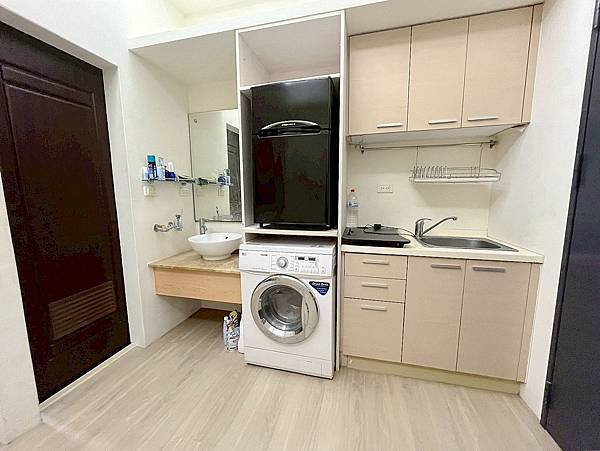 【潘朵拉】巨城商圈東門三民首購置產美套房