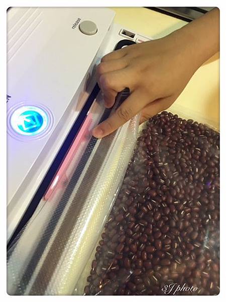 女人知己,女人知己試用大隊,試用大隊,有樂紛Euleven真空封口機SYJ6024B,有樂紛Euleven真空封口機,SYJ6024B,有樂紛Euleven,真空封口機,封口機,集水盤,裁刀,食物保鮮,省空間,有樂紛,Euleven