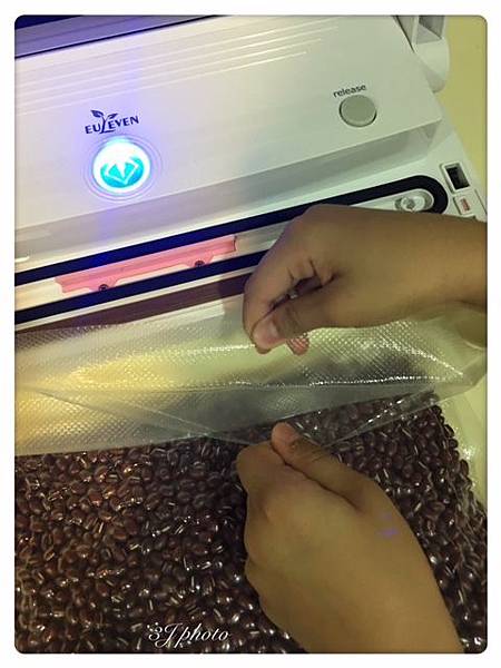 女人知己,女人知己試用大隊,試用大隊,有樂紛Euleven真空封口機SYJ6024B,有樂紛Euleven真空封口機,SYJ6024B,有樂紛Euleven,真空封口機,封口機,集水盤,裁刀,食物保鮮,省空間,有樂紛,Euleven