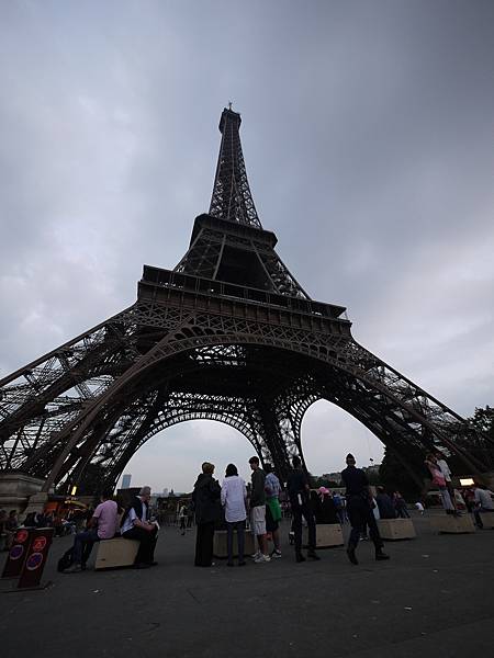 黃昏的巴黎鐵塔