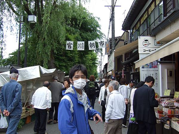 宮川朝市比陣屋前朝市更大更熱鬧