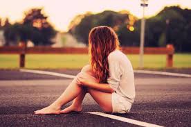 「woman alone」的圖片搜尋結果