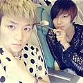 teen-top-s-ricky-and-changjo-show-off-their-new-convertibles_1