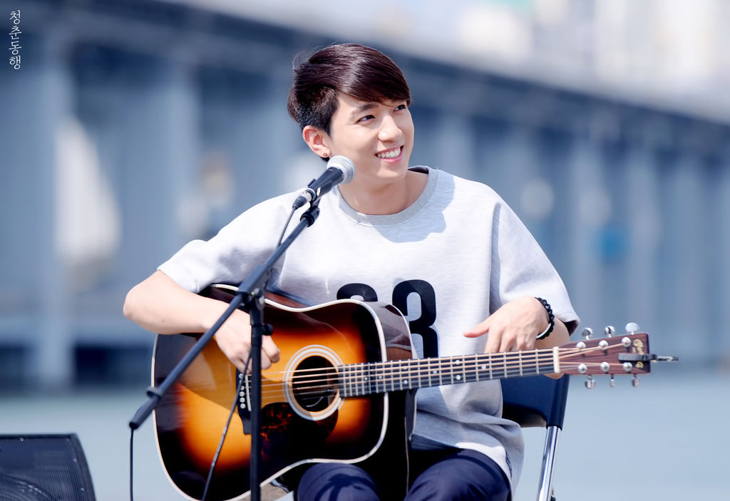 ev0VWF8.jpg ev0VWF8.jpg