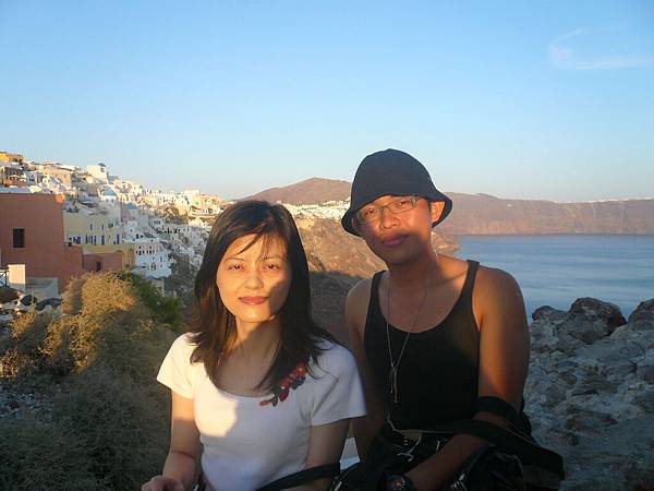 Santorini -Oia 好心的台灣小姐.