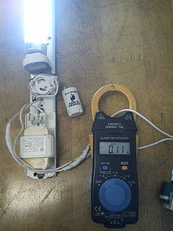 CCF-2呎單燈第一段電流.JPG