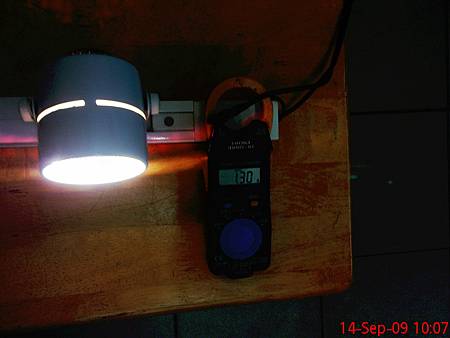 節能燈管系列:T8燈管因為比較耗電，逐漸被T5燈管、LCD燈
