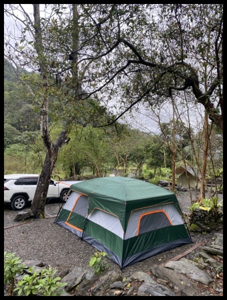 美麗台灣第四露【宜蘭露營推薦】【野石森林 露營區】下雨天也有