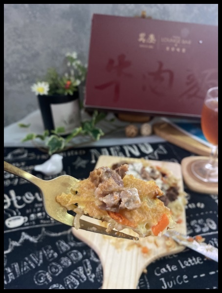 【異塵牛肉麵食用心得 / 宅配冷凍牛肉麵開箱】 【異塵食品】