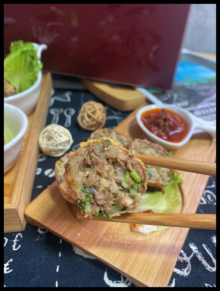 【異塵牛肉麵食用心得 / 宅配冷凍牛肉麵開箱】 【異塵食品】