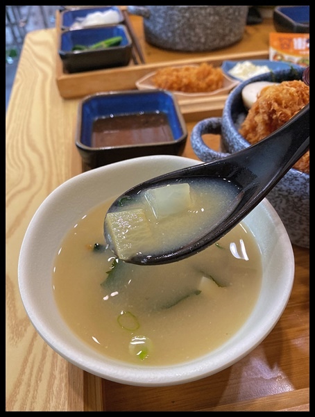 【台中西屯丼飯定食/蓋飯推薦】【衝丼一食】 平價各式丼飯定食