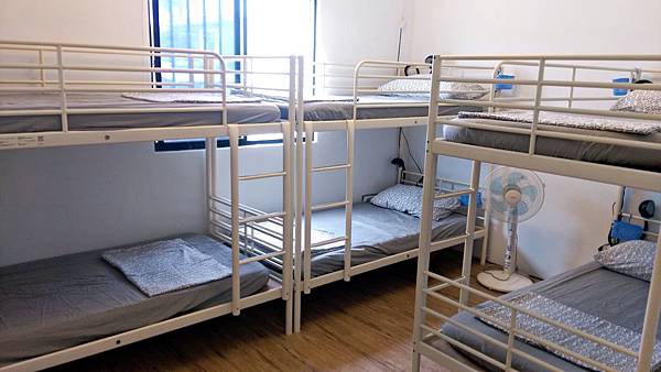 六人房背包客房　6 Bed Mixed Dormitory Room