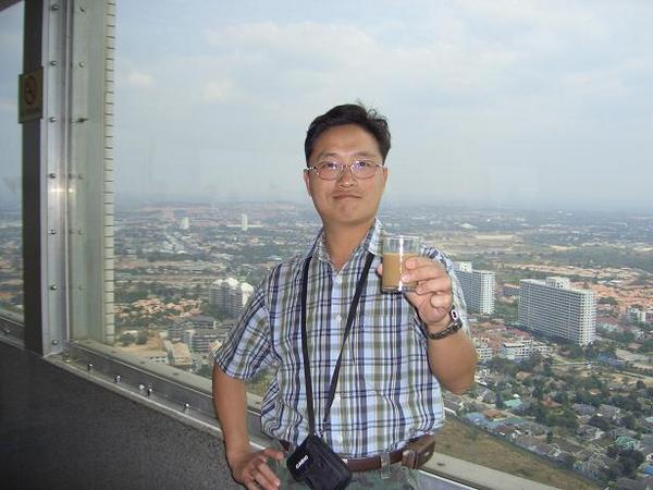 這不在行程內的56層樓單索滑樓,55樓觀景台