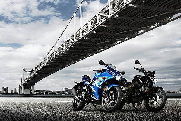 2017 SUZUKI GSX R150 & GSX S150 