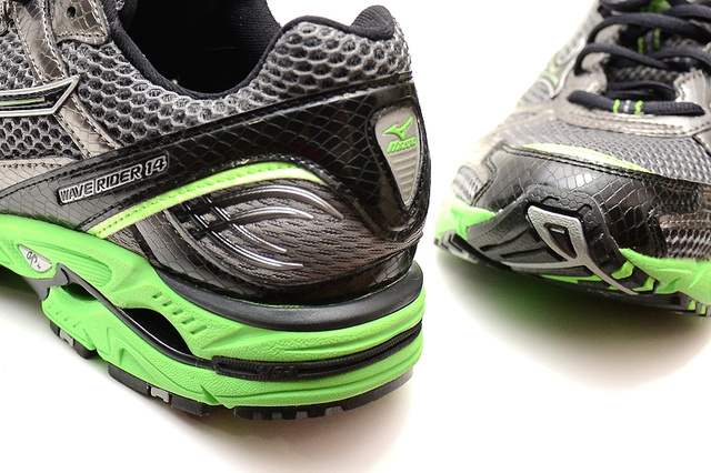 mizuno wave ultima 14 red
